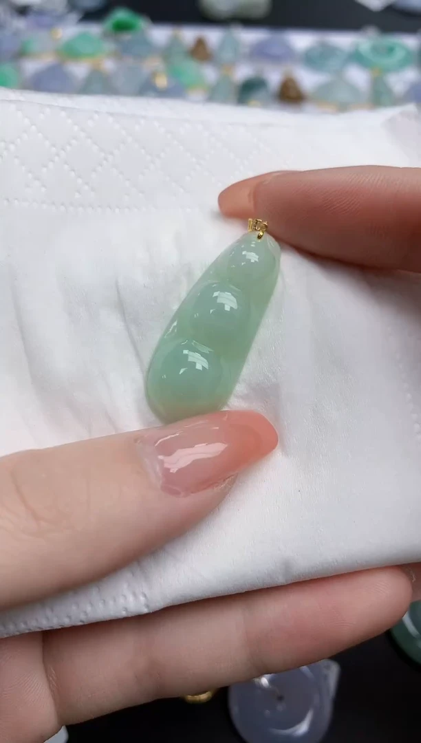 【闪购商品】翡翠颈饰未镶嵌天然缅甸翡翠A货
