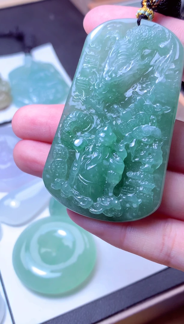 颈饰未镶嵌翡翠天然A货翡翠