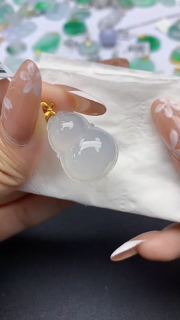 颈饰18K金镶嵌翡翠A货假一赔三支持复检百元上九元证书费自理