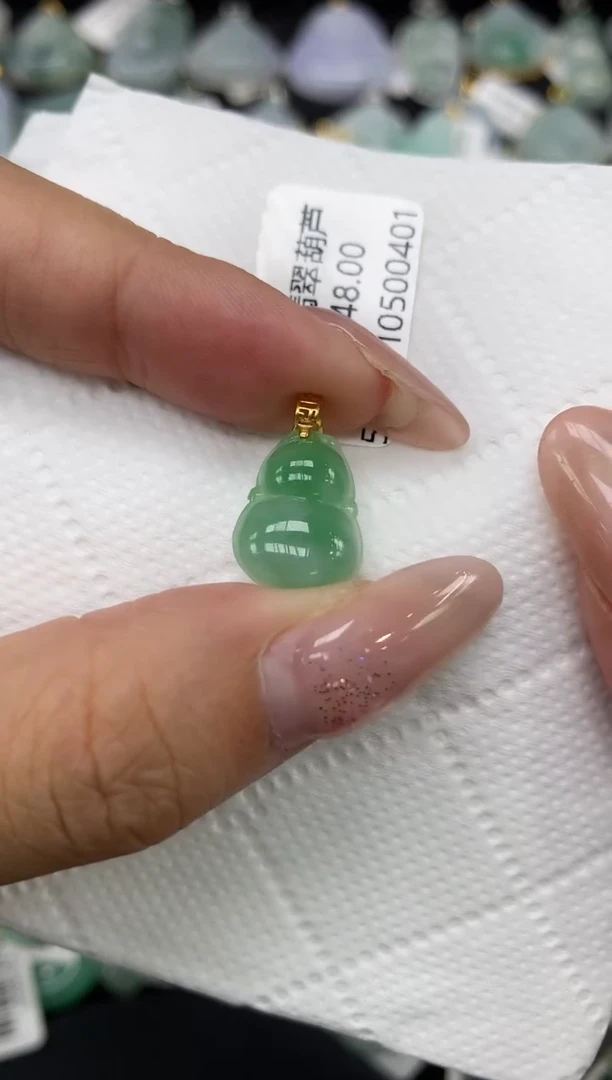 颈饰18K金镶嵌翡翠1111111111