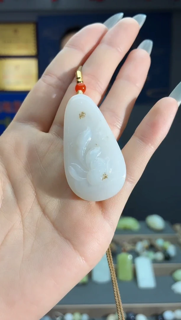 颈饰未镶嵌和田玉1