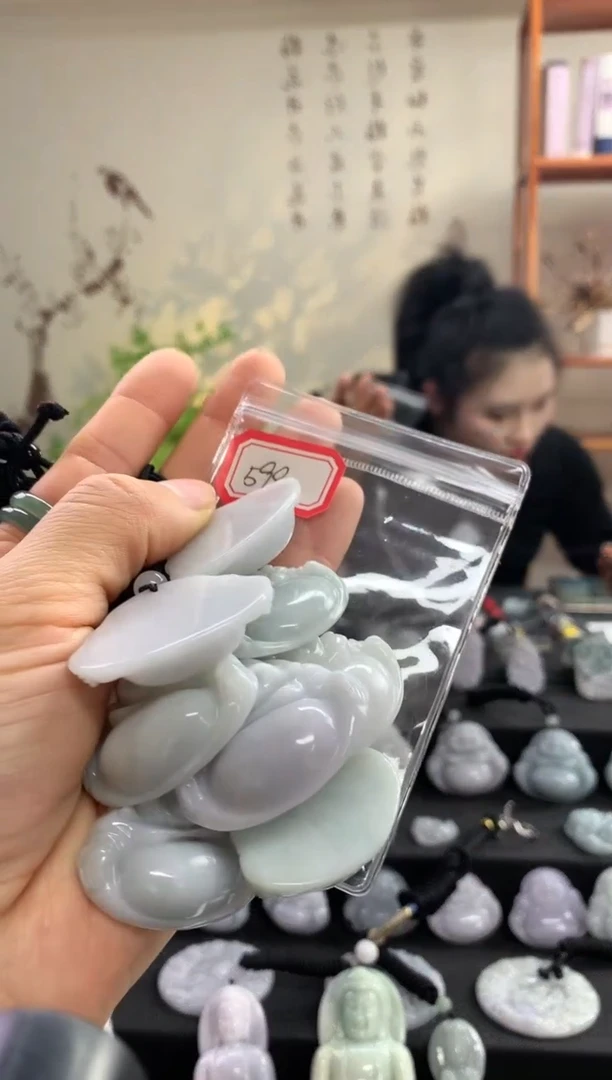 【闪购商品】翡翠颈饰未镶嵌佛公598 多样性发一件