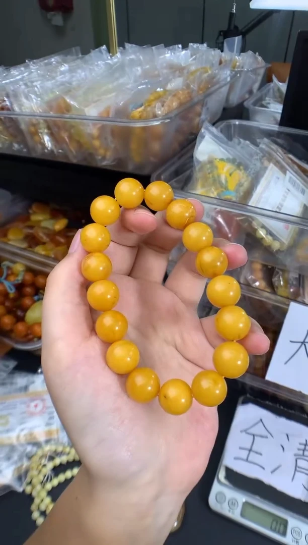 琥珀未镶嵌珠宝奇石1