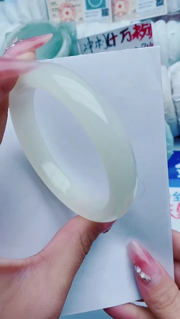 【闪购商品】石英质玉手镯未镶嵌D29-64-65