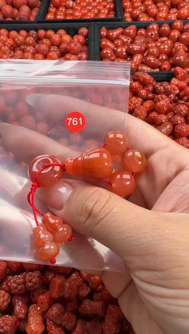 颈饰未镶嵌南红玛瑙11