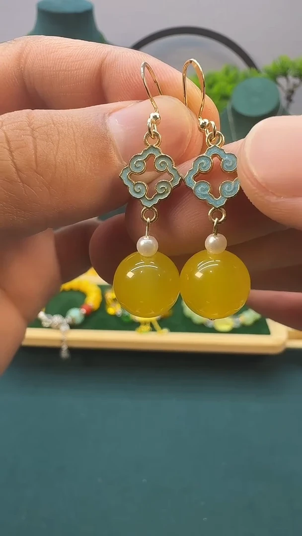 玛瑙/玉髓耳钉14K金镶嵌E55