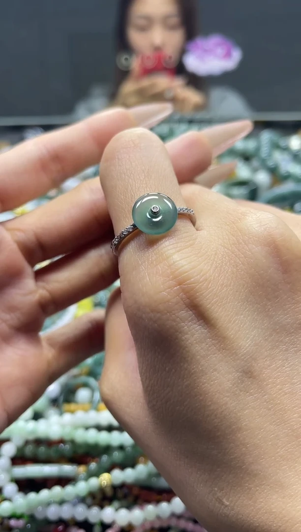 颈饰未镶嵌翡翠/T/翡翠A货，一件也是批发价