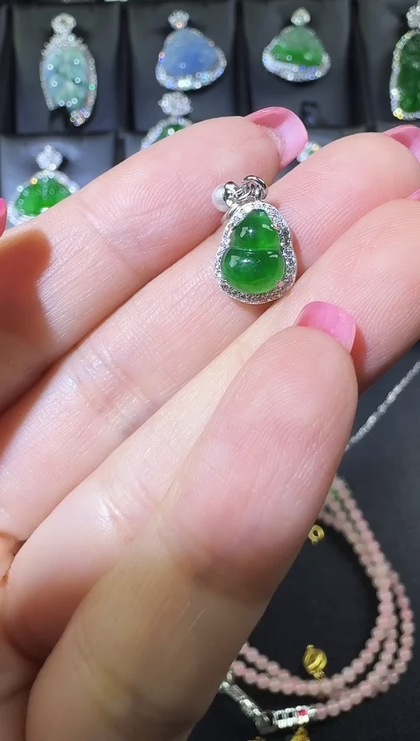 【闪购商品】翡翠颈饰银S925镶嵌多宝