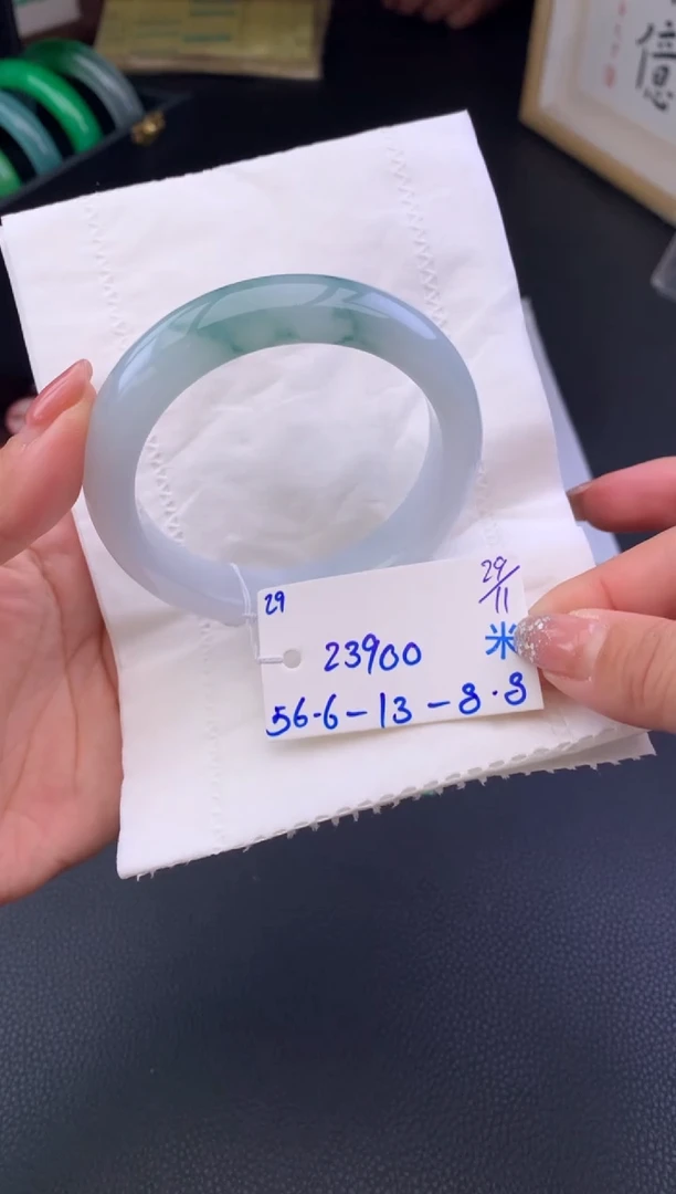 未镶嵌手镯翡翠假一赔三   手镯