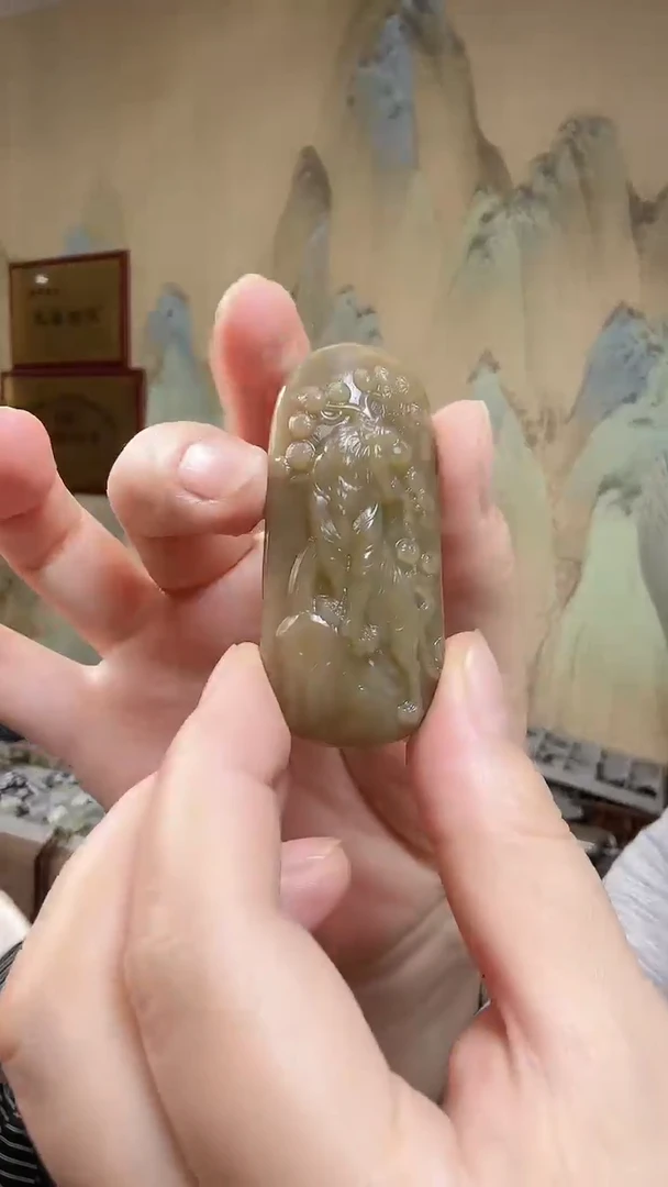 颈饰未镶嵌和田玉.