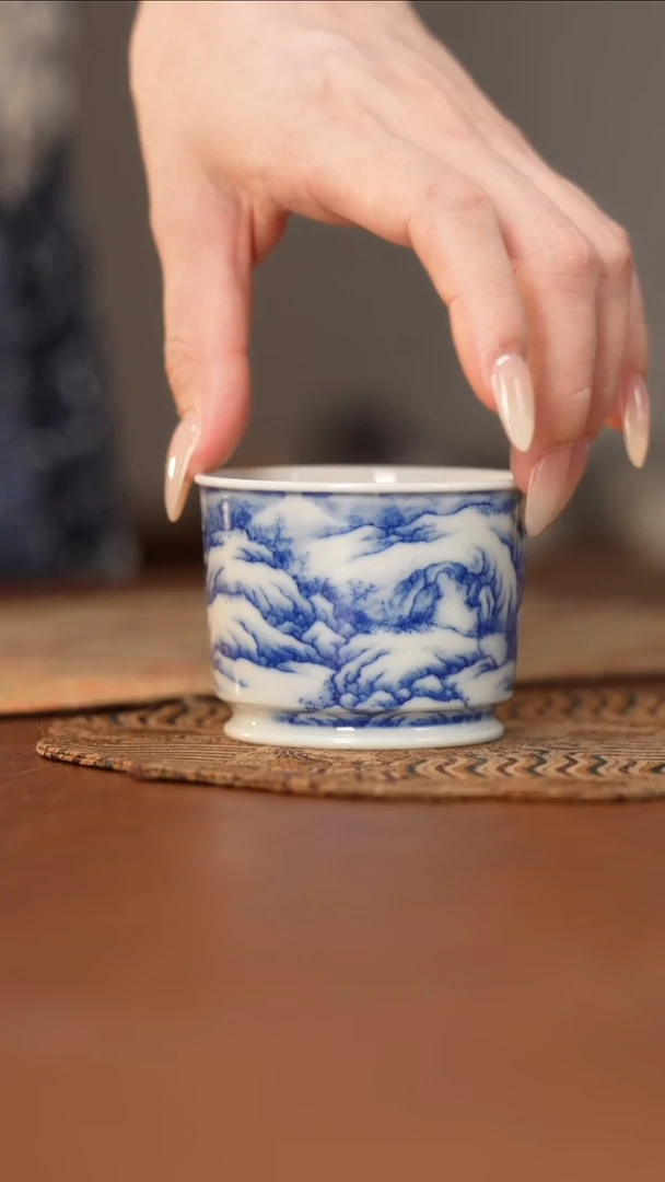 杯小**学看山柴窑青花雪景