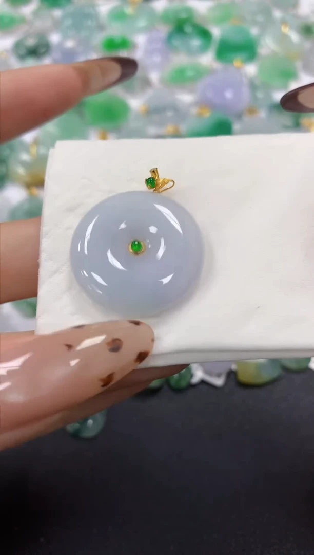 颈饰18K金镶嵌翡翠a货假一赔三支持复检百元上9元证书费自理