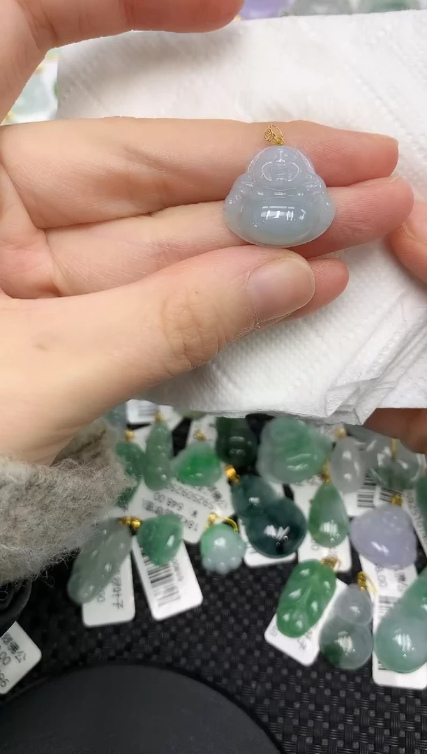 颈饰18K金镶嵌翡翠 111111111111