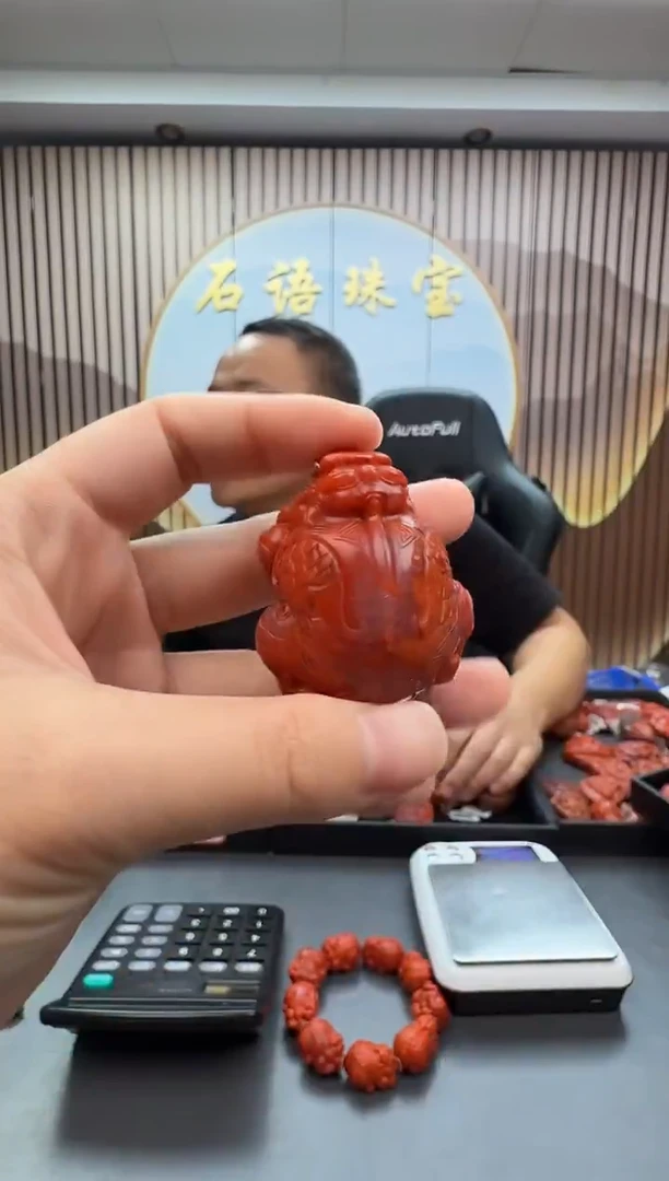 未镶嵌雕刻南红玛瑙064ZB1114产品一个