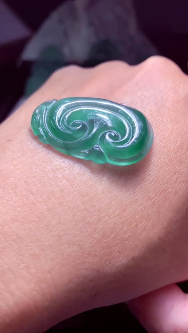 未镶嵌定制翡翠幸*鹅天然翡翠A货吊坠 基地发货多样性发货其一