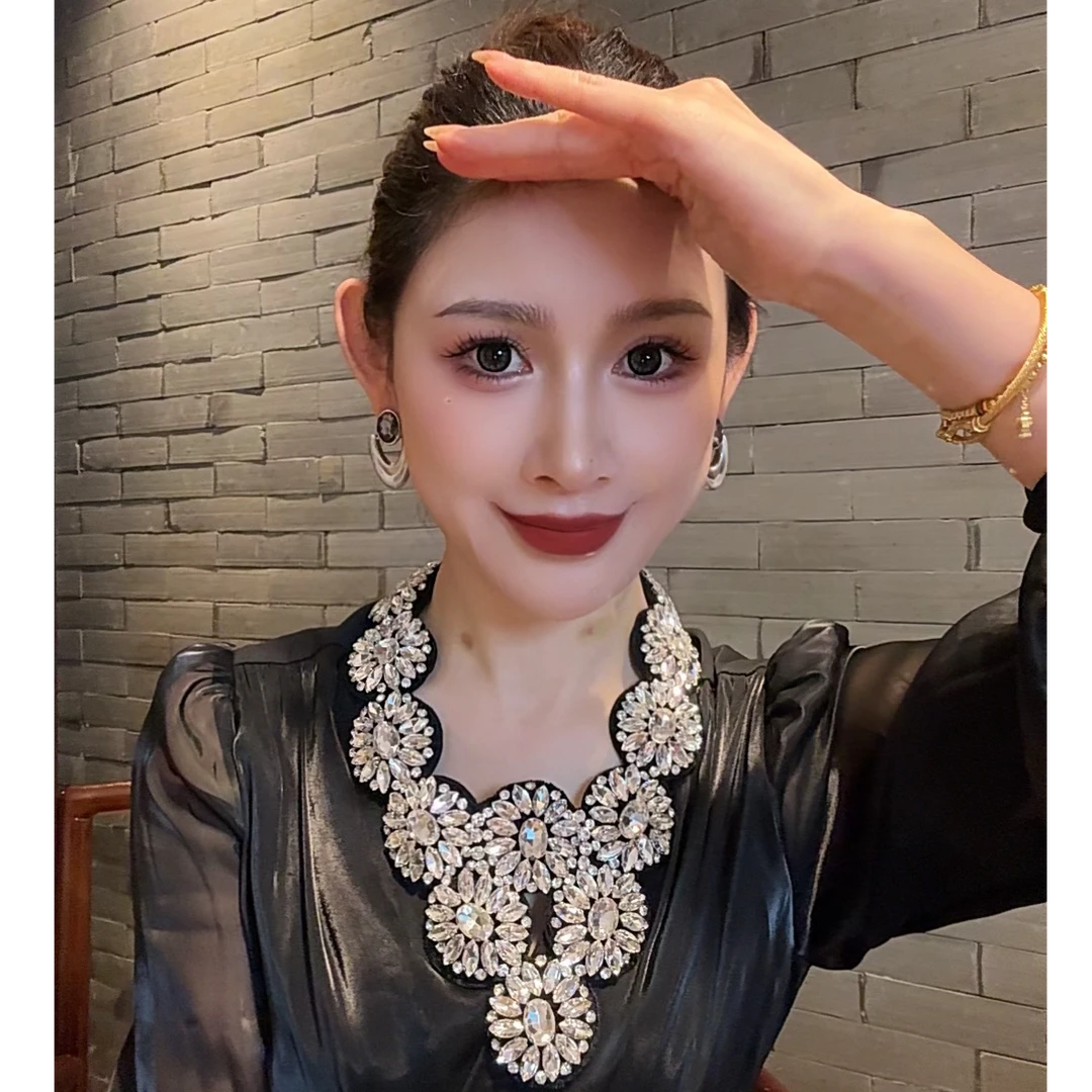 轻奢气质百搭太阳花满水钻魅力女人绑带款假领子AZ970