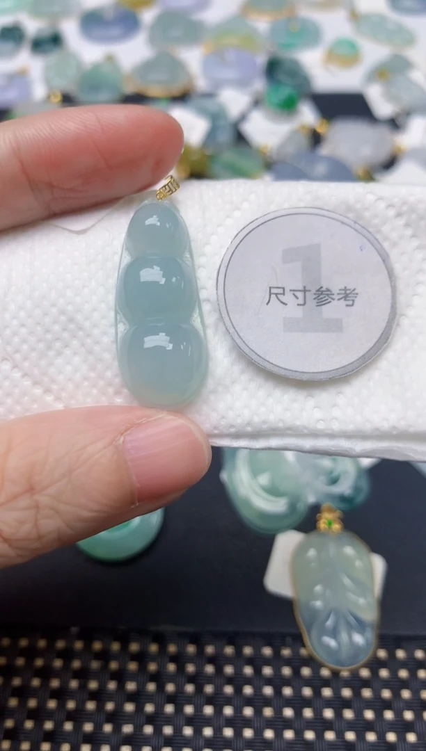 颈饰18K金镶嵌翡翠天然缅甸A货翡翠