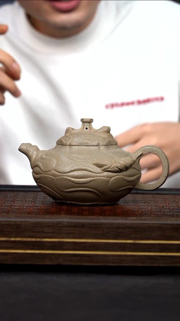 茶壶紫砂    本山芝麻段    风卷葵    450cc   全手工