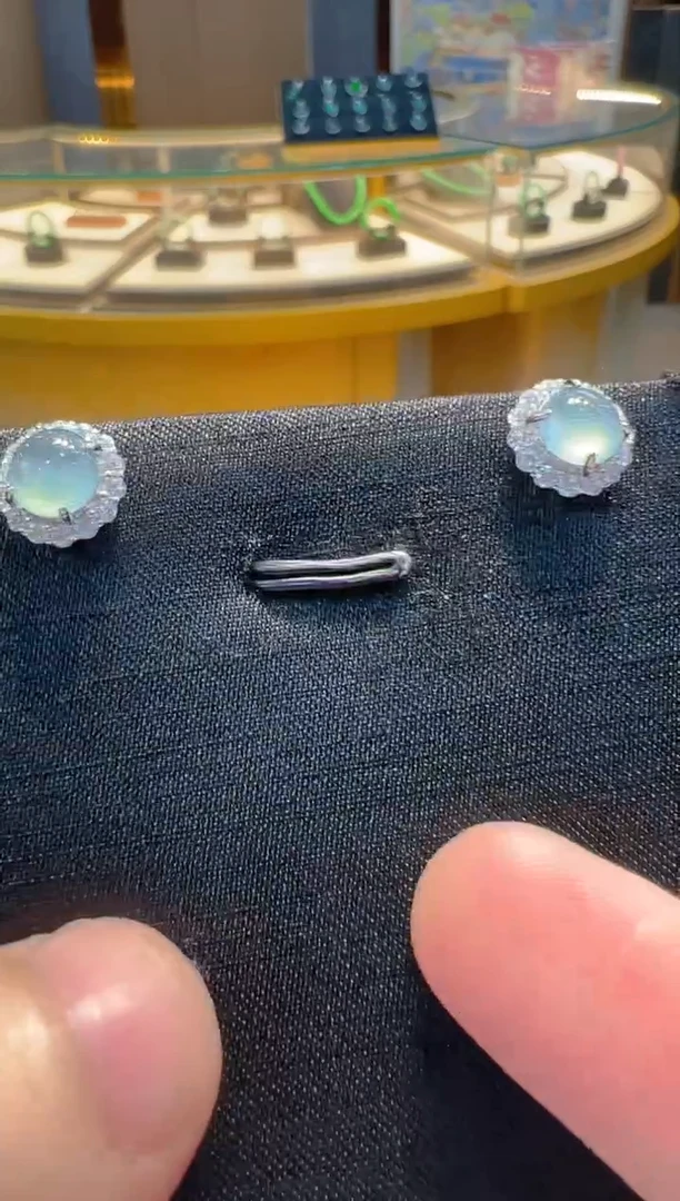 【闪购商品】翡翠耳钉银S925镶嵌多样性发货一件