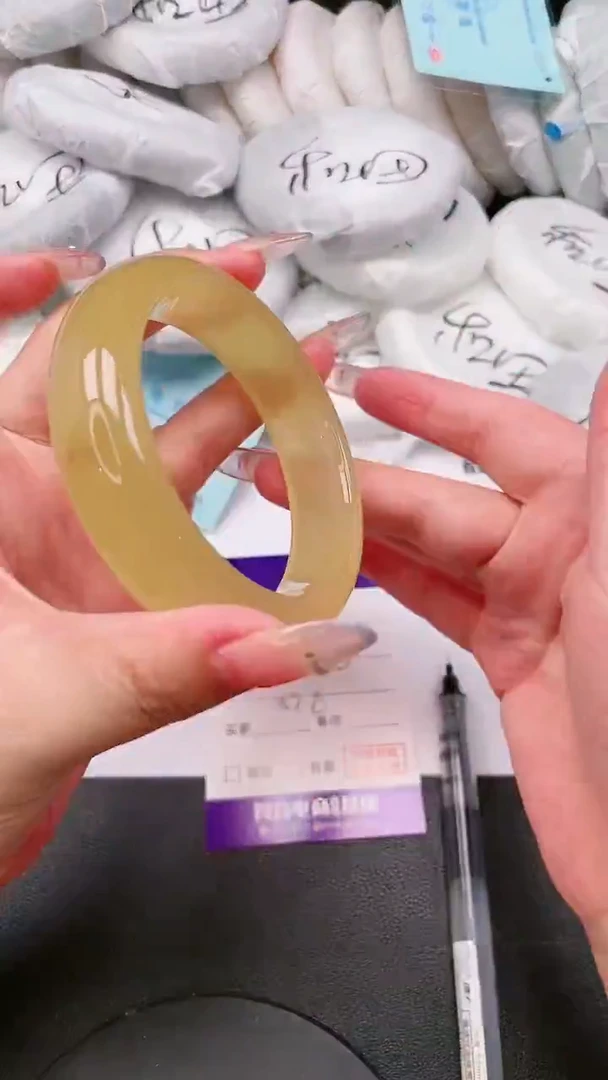 未镶嵌手镯石英质玉10T57-57