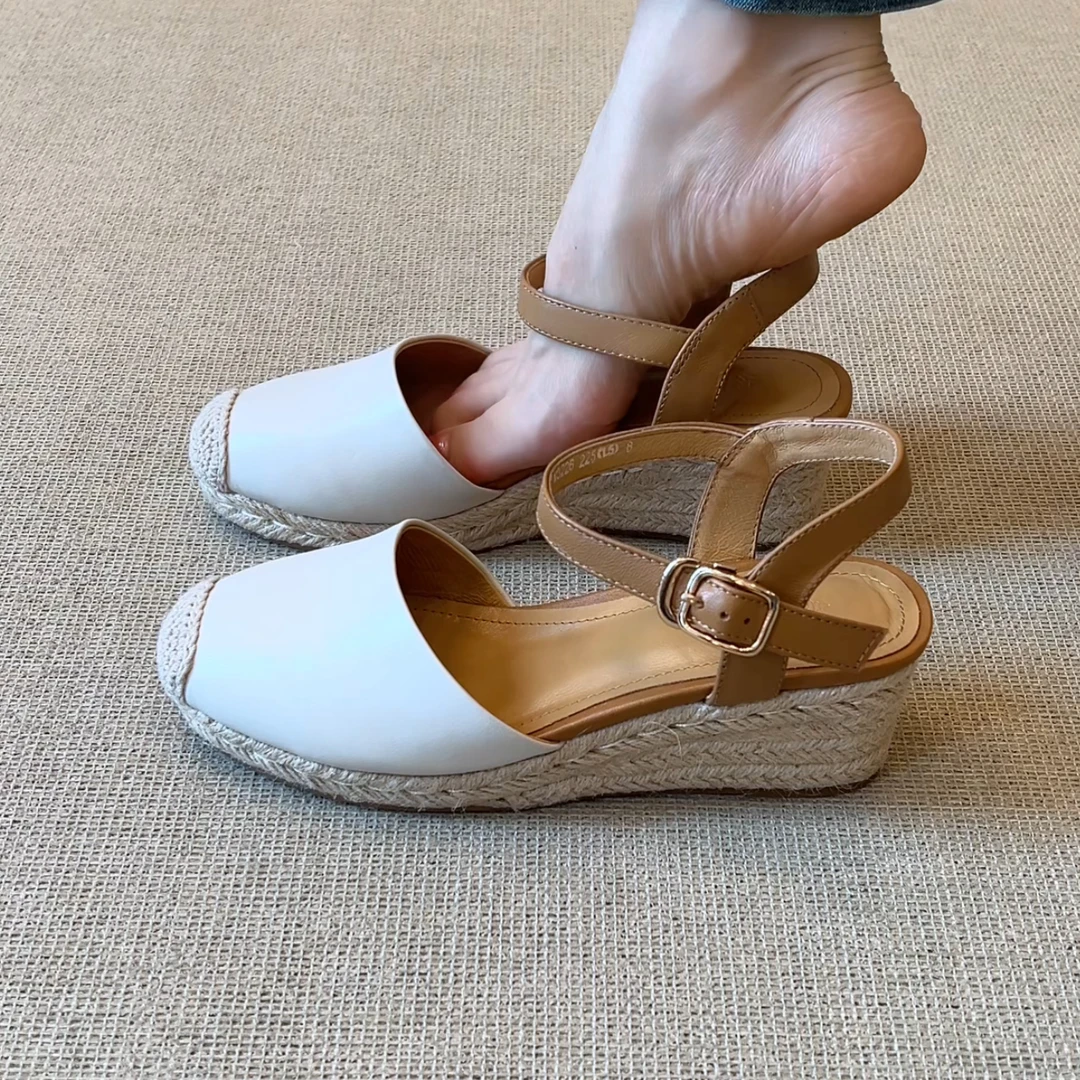 RubyL/5.5cm夏季新款休闲通勤拼色透气舒适百搭草编坡跟包头凉鞋