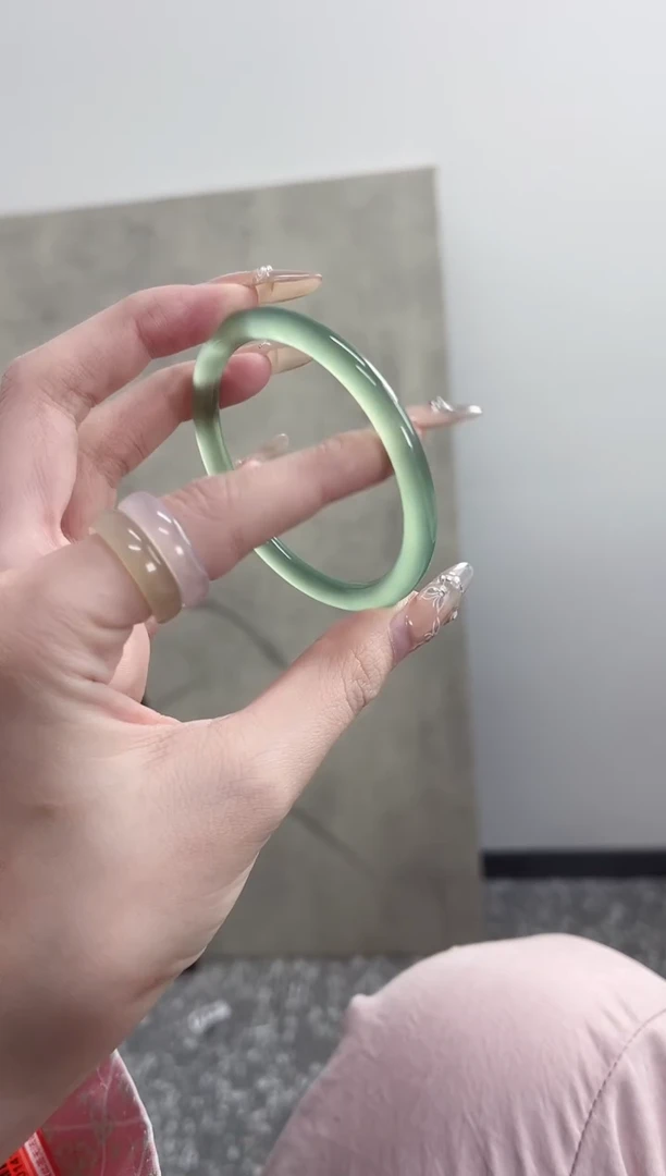 【闪购商品】玛瑙/玉髓手镯未镶嵌55圈