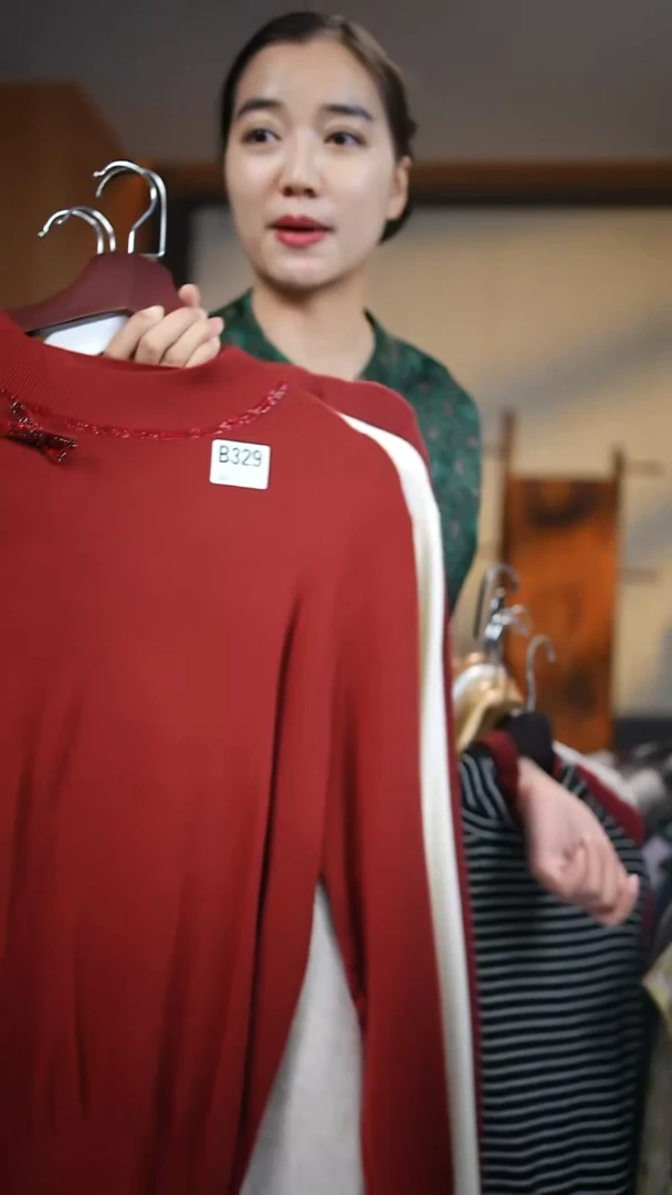 羊毛衫纯色颜色随机 90-130斤