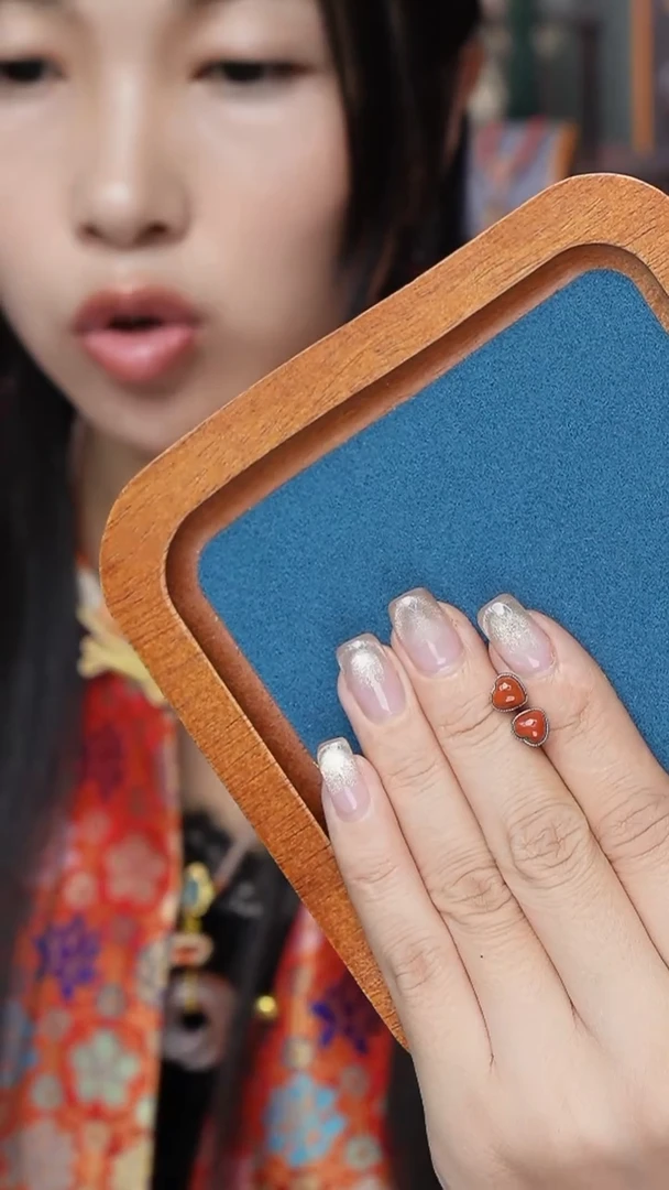 【闪购商品】南红玛瑙耳钉银S925镶嵌耳钉