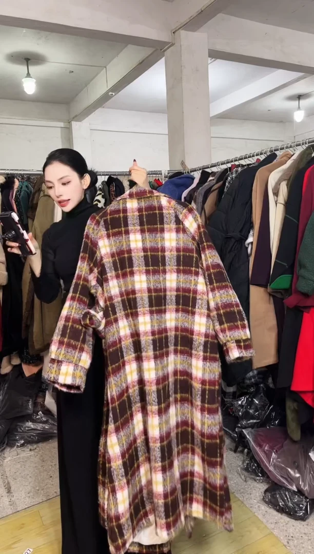 232闪购外套外披马甲打底裤子