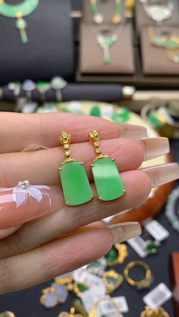 【闪购商品】翡翠颈饰18K金镶嵌净货16006