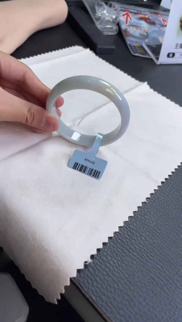 翡翠手镯未镶嵌13翡翠手镯