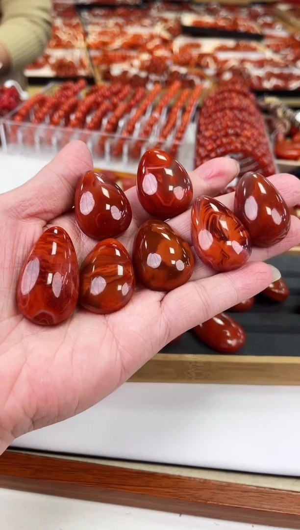 【闪购商品】南红玛瑙瓦西水滴吊坠未镶嵌（多样式发其一）