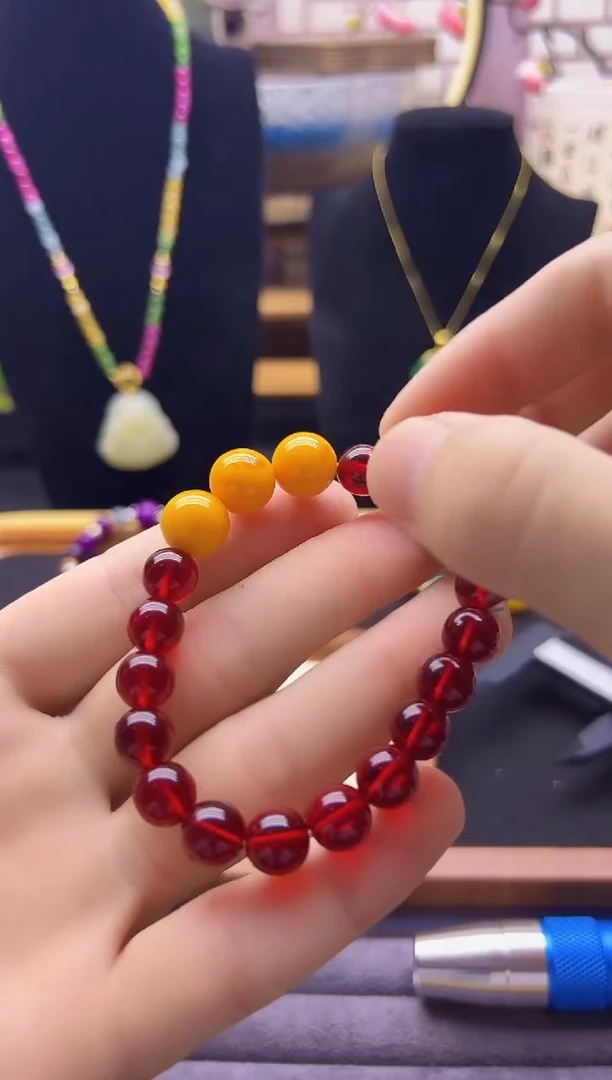 【闪购商品】血珀耳饰14K金镶嵌S263