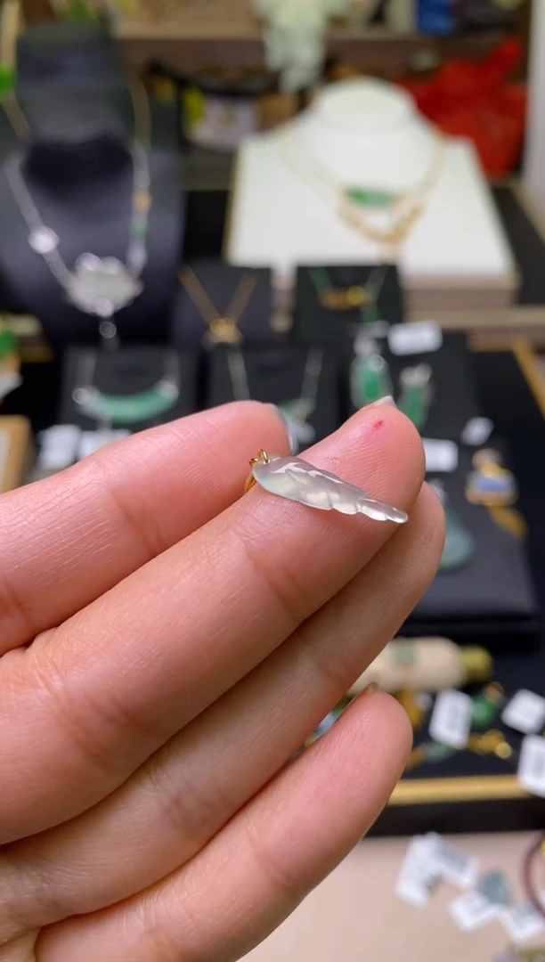 【闪购商品】翡翠颈饰18K金镶嵌净货17932