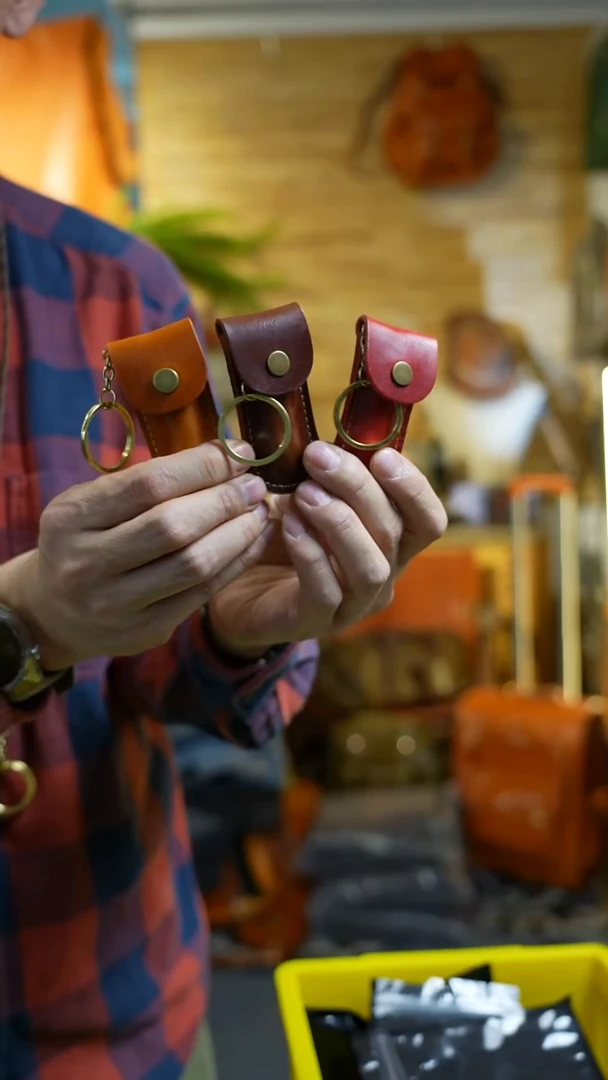 牛皮（革）真皮指甲刀皮套  颜色随机发