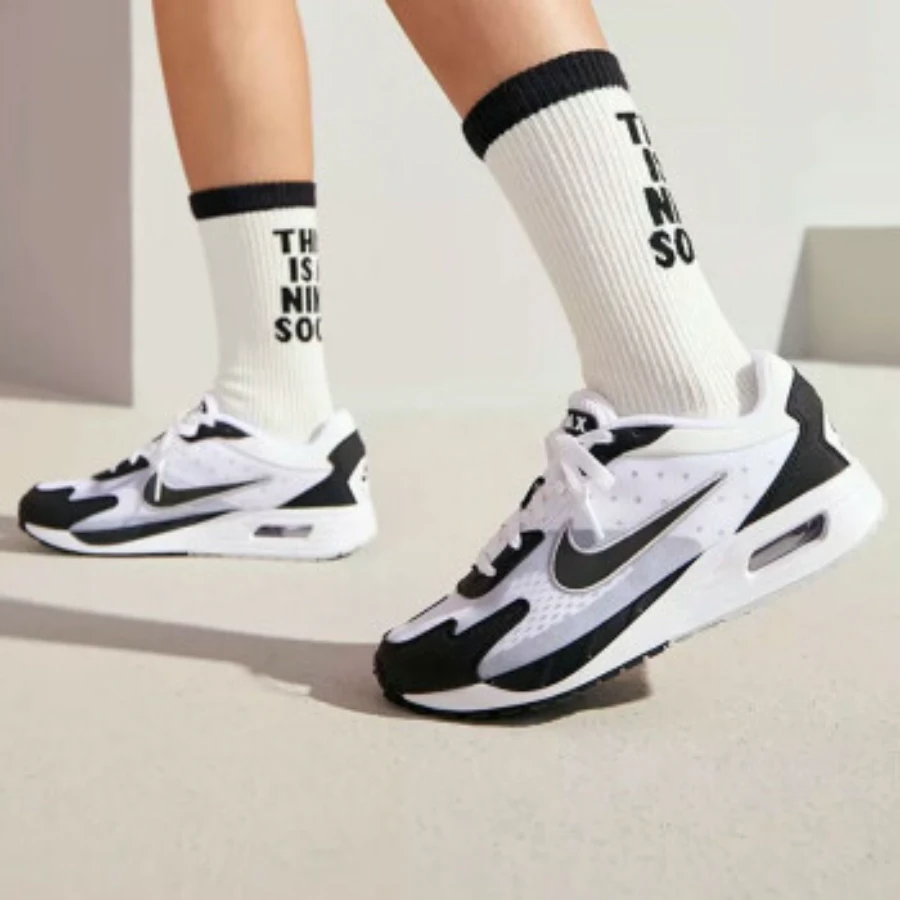 （微瑕慎拍）Nike/耐克 女款 低帮轻便透气生活休闲鞋FN0784-101