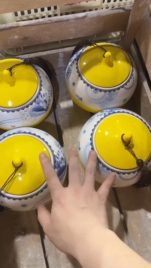 摆件陶瓷茶叶罐密封罐