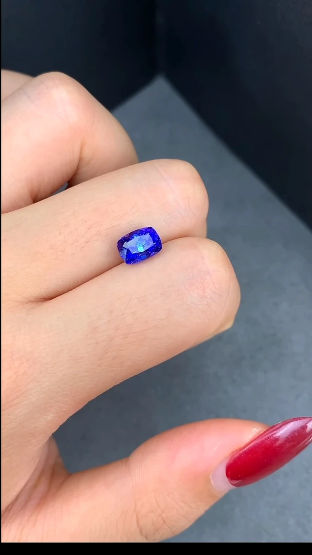 无未镶嵌坦桑石2.26克拉