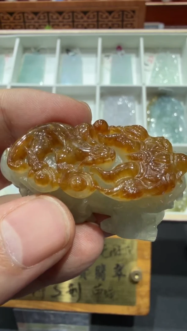 未镶嵌挂件翡翠尼****?A货翡翠多样性孤品