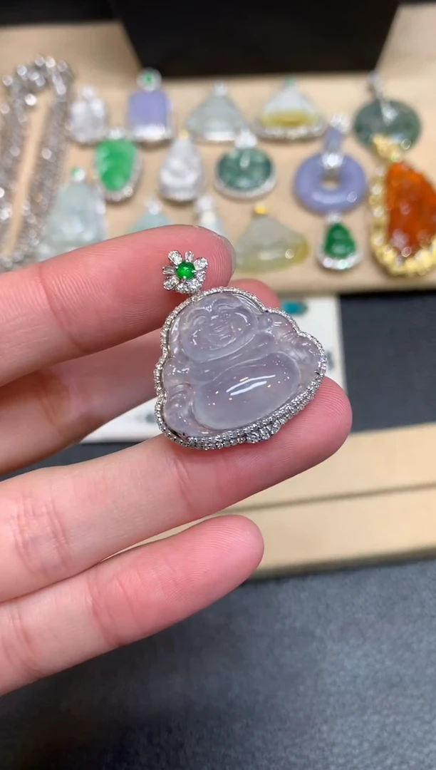 【闪购商品】翡翠颈饰18K金镶嵌佛公【无服务费】