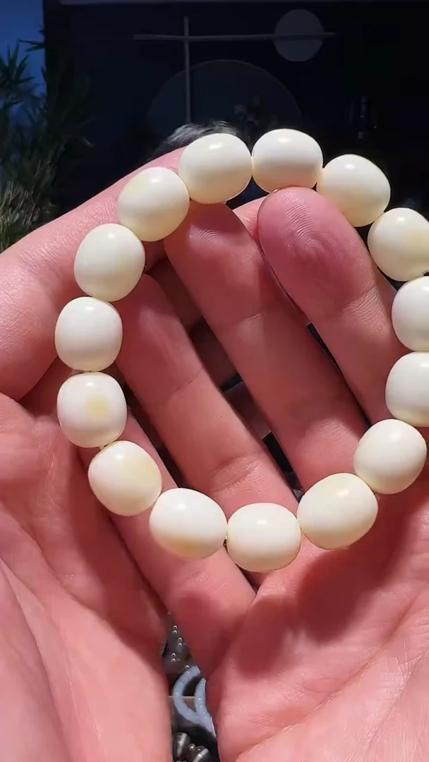 【闪购商品】蜜蜡手链未镶嵌12+枣蜡