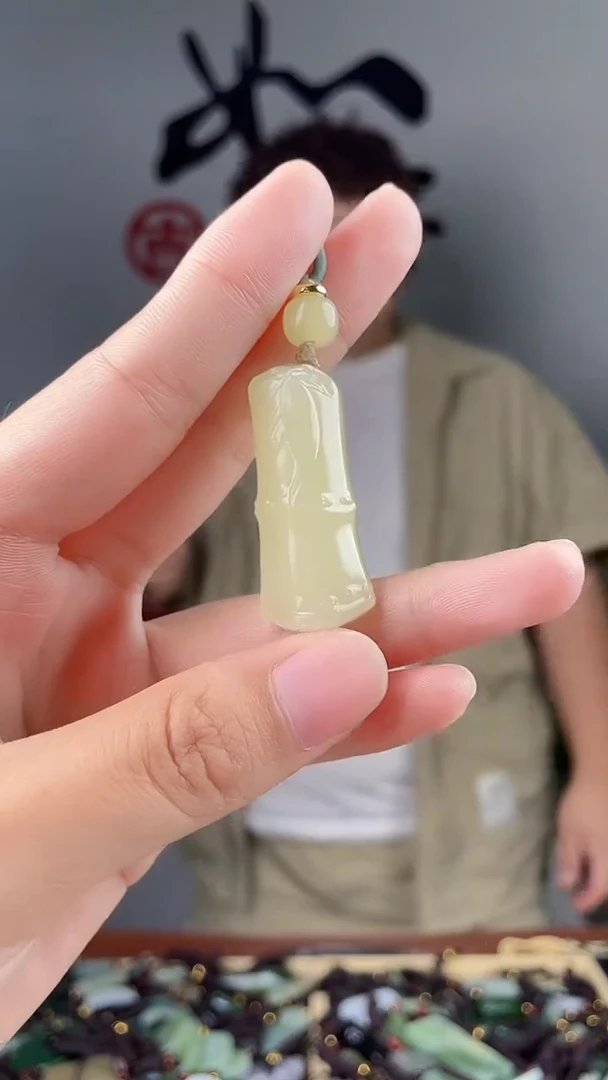 和田玉未镶嵌颈饰拍一发一，多样性发货