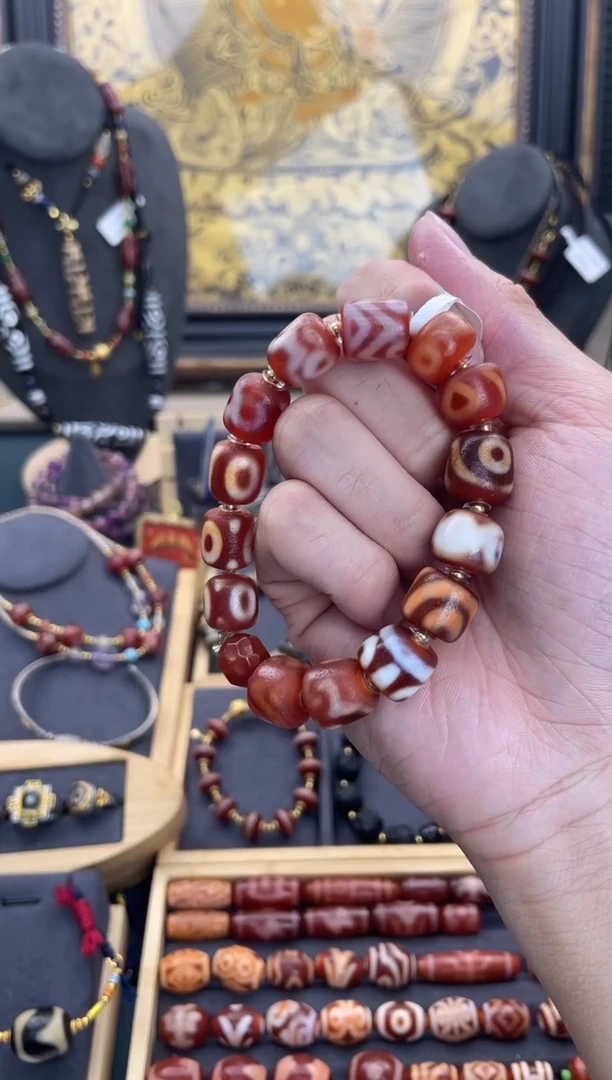 玛瑙/玉髓颈饰未镶嵌金蟾断珠多宝手串