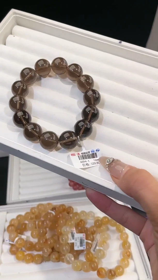 【闪购商品】水晶手链未镶嵌多样性发一茶晶16mm