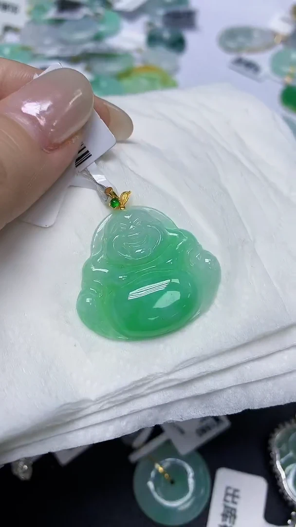 翡翠18K金镶嵌颈饰天然缅甸翡翠A货