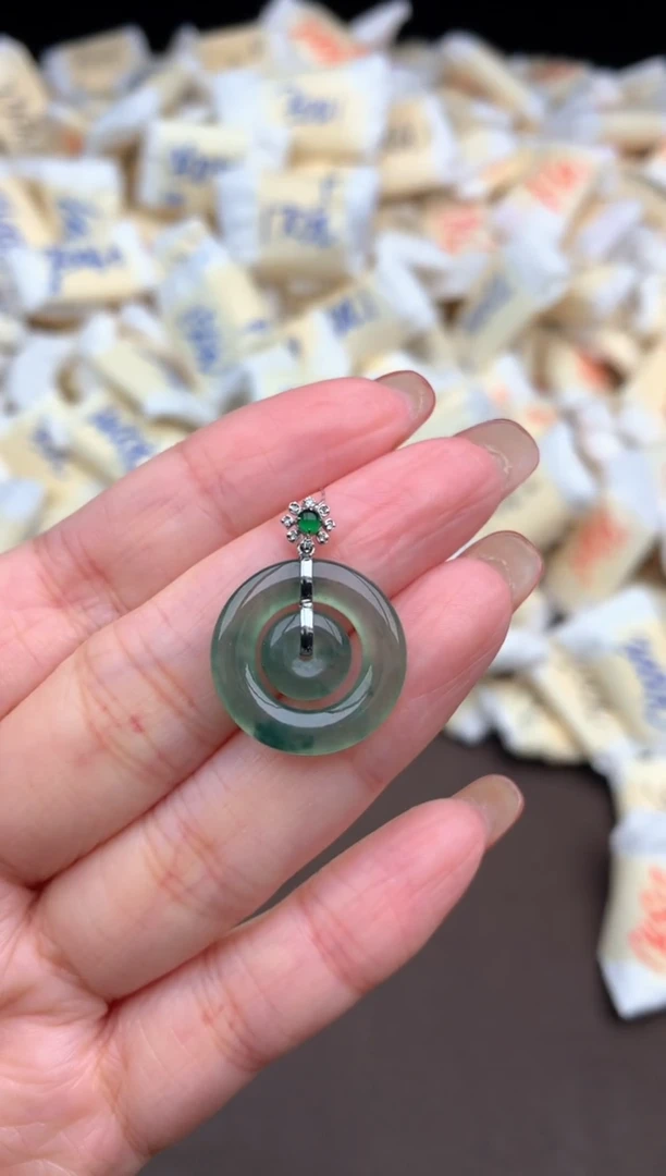 【闪购商品】翡翠挂件18K金镶嵌一