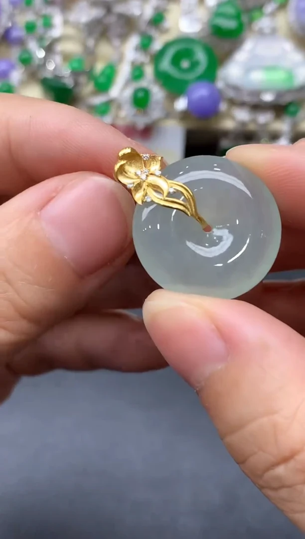 颈饰18K金镶嵌翡翠190-中国好珍宝