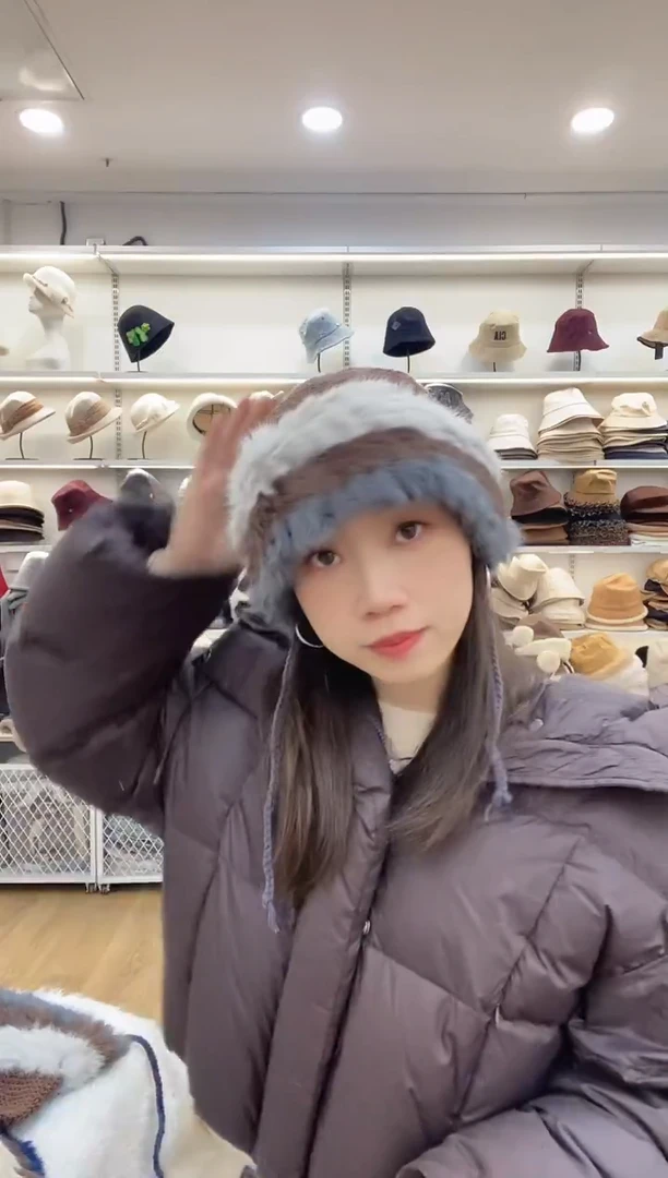 涤纶（聚酯纤维）咖色帽子