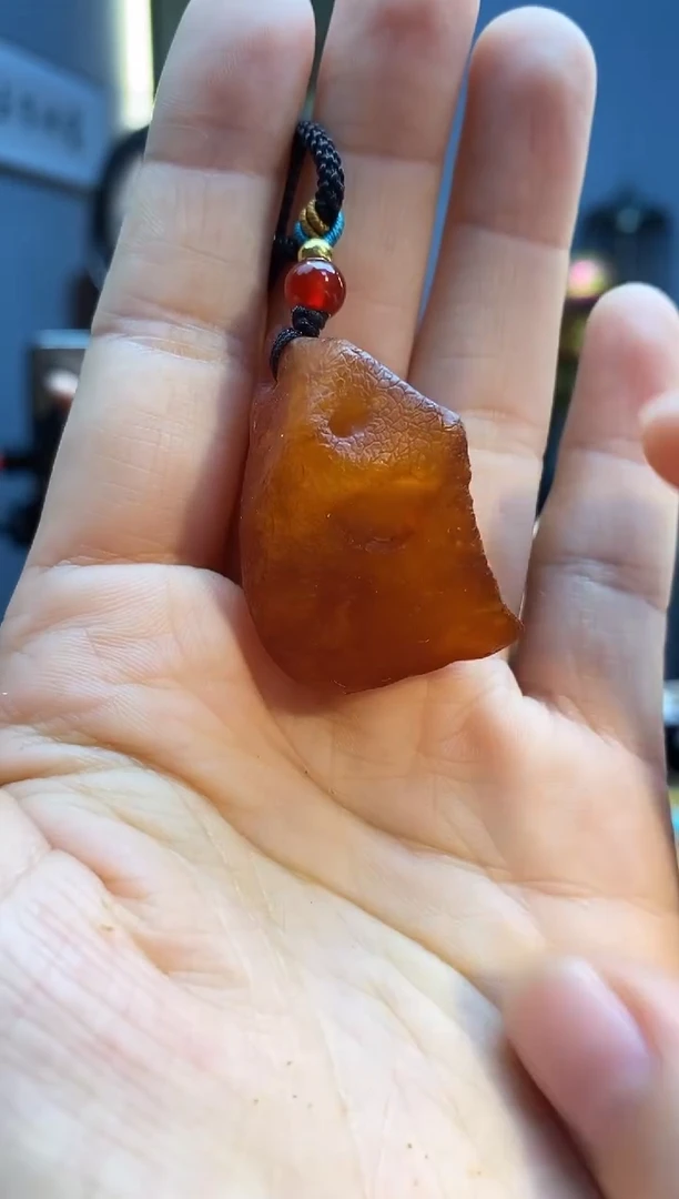 琥珀颈饰未镶嵌吊坠