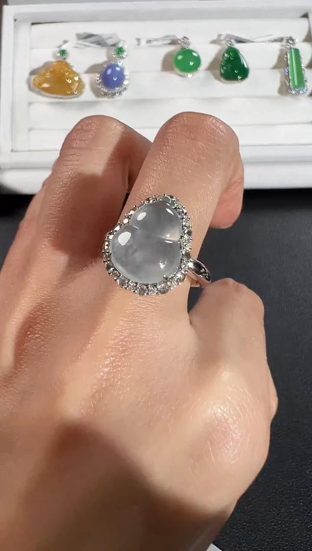 18K金镶嵌戒指翡翠序号59